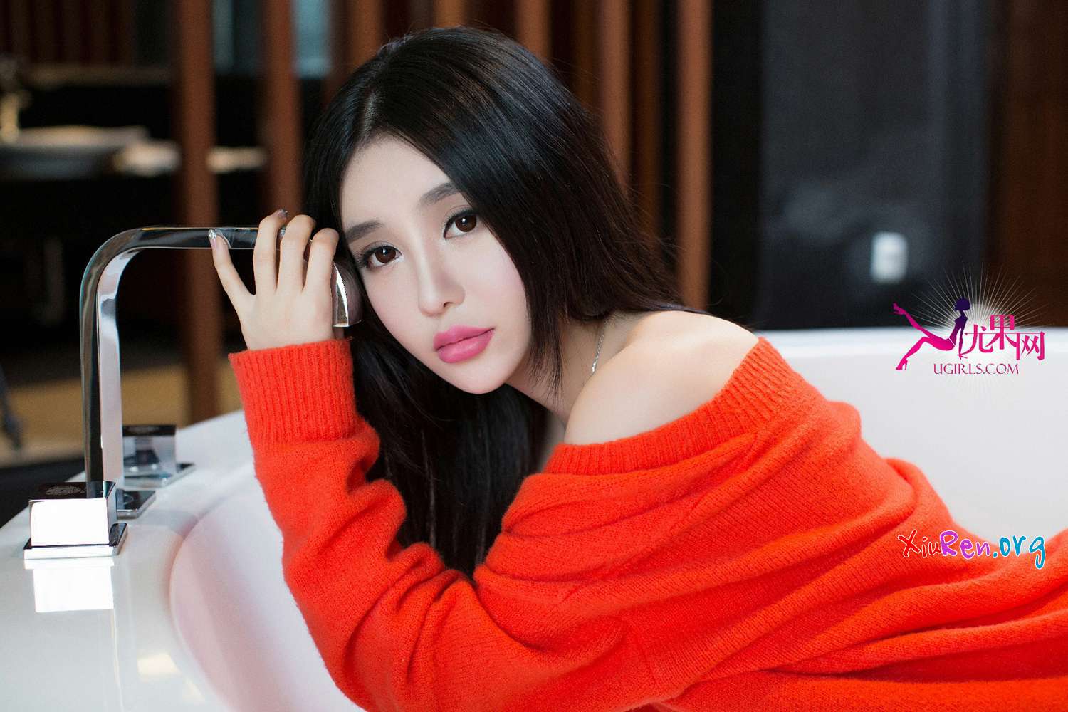 [ugirls_尤果网] 第67期 娇羞气质嫩模郝晴Grace浴室性感比基尼写真粉嫩饱满